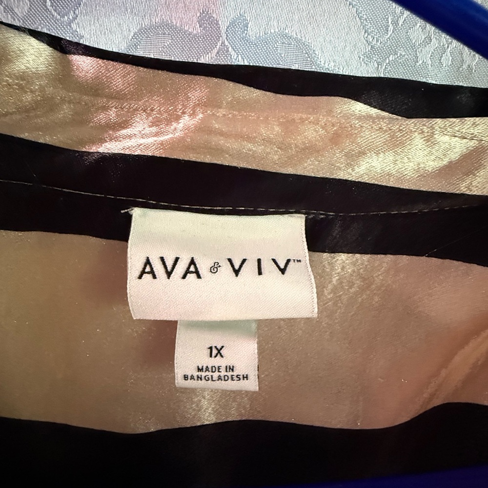 Ava & Viv Elegant Black and Gold Blouse